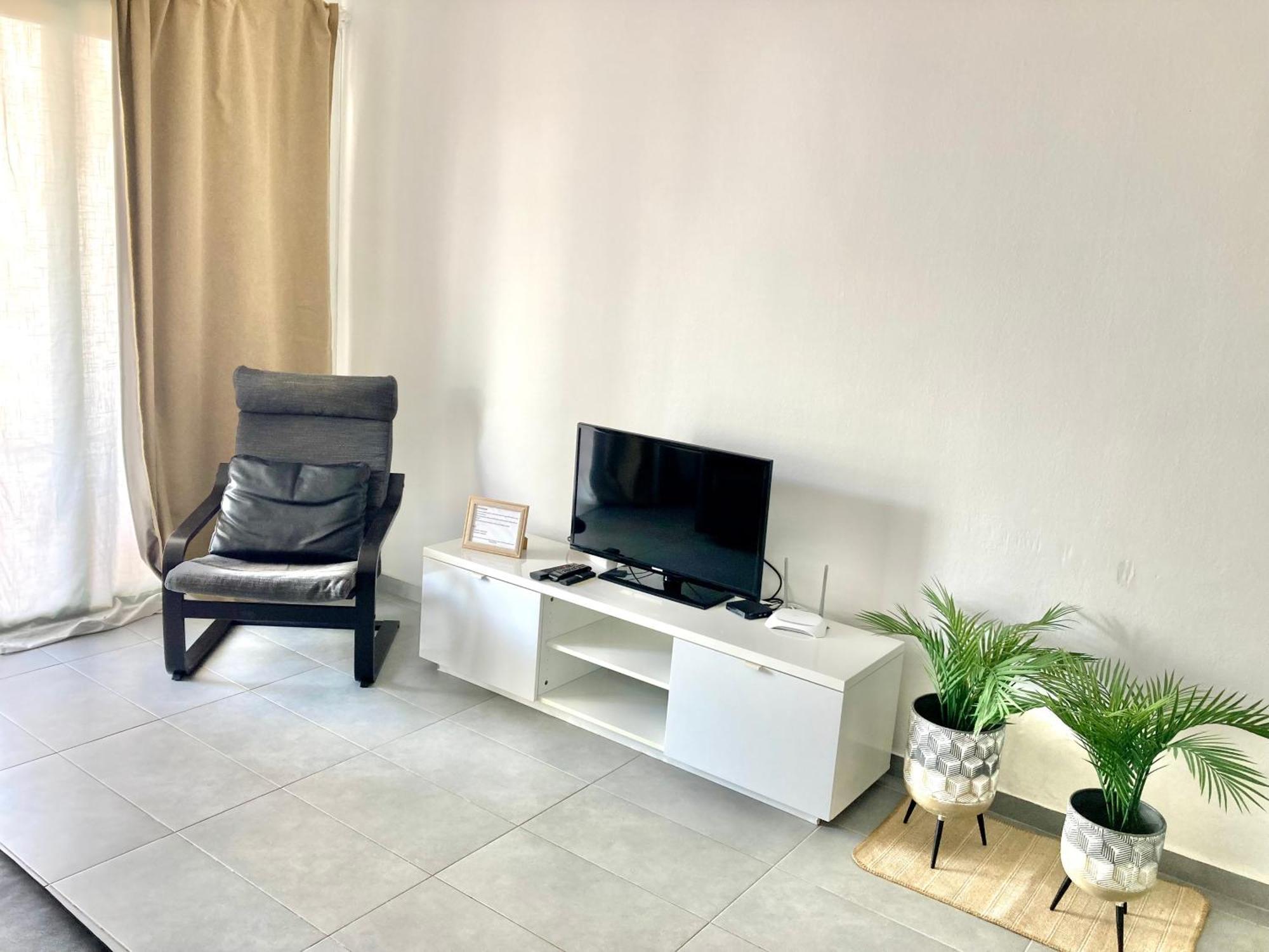 Ground Floor Apartment With Pool, Next To The Beach كوستا تاغيسي المظهر الخارجي الصورة